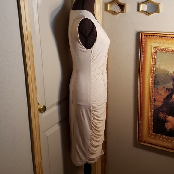 Nwot guess by Marciano medium Norie dress ruched - Picture 4 of 8